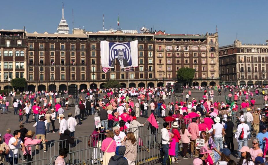 Genaro en el Zócalo