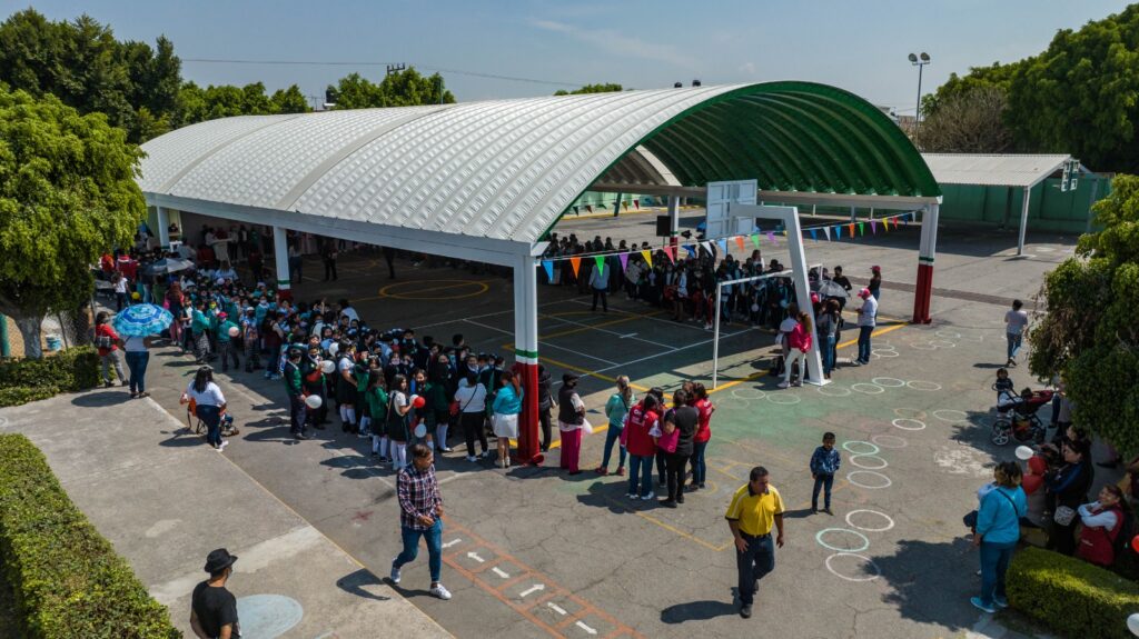 Estudiantes, una prioridad para autoridades en Coacalco; obras en 180 escuelas