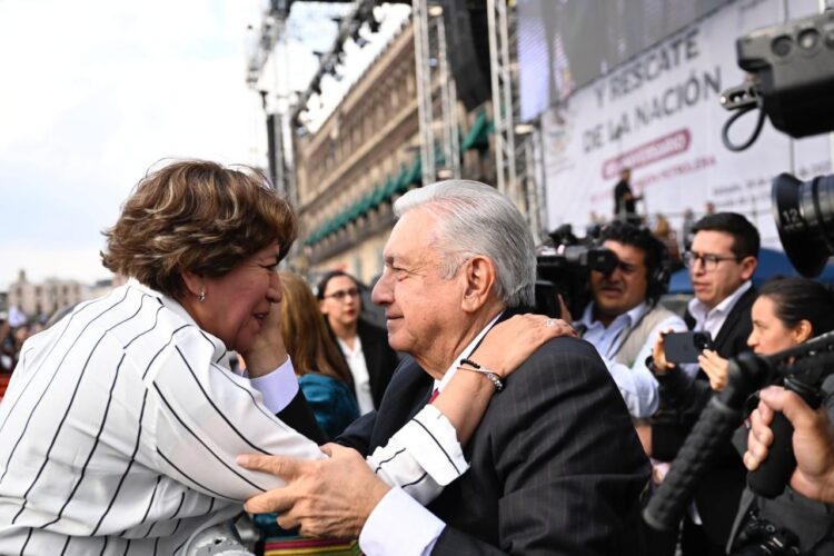 Delfina-AMLO