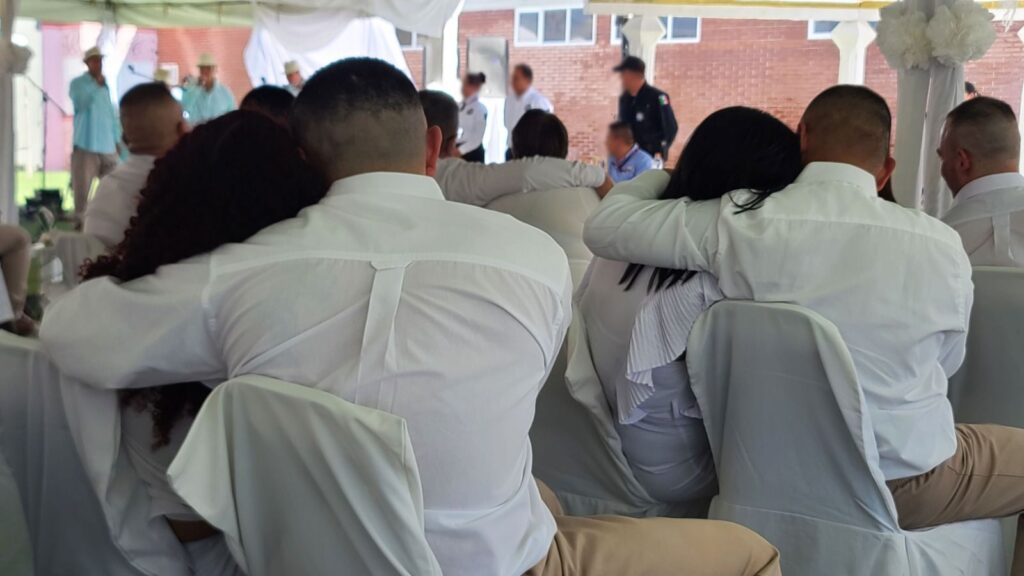 Celebran matrimonios y bautizos en Centros Federales de Readaptación Social