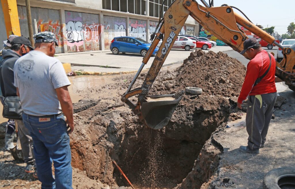 Ecatepec: invierten 8 millones de pesos en programa para reparar 68 socavones