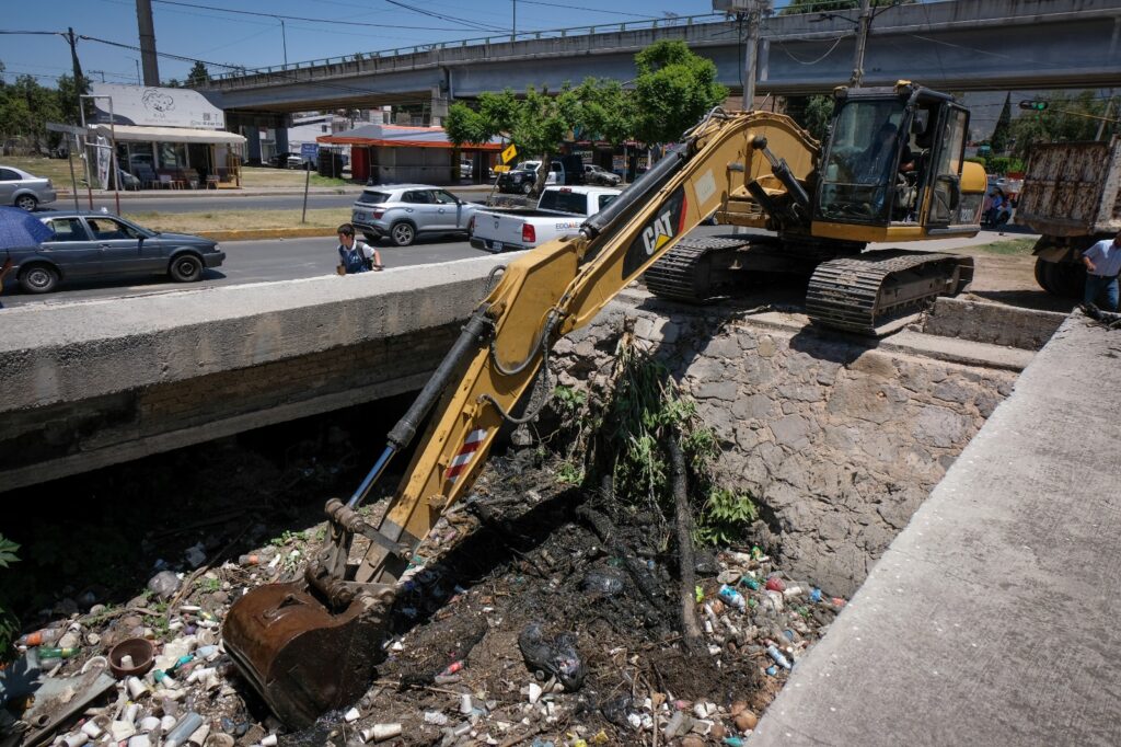Realizaron limpieza de red hidrosanitaria en Coacalco para prevenir inundaciones