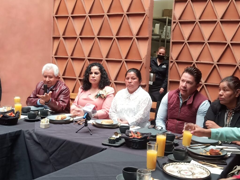 Exigen al alcalde de Toluca transparentar manejo de ingresos y respeto a las mujeres