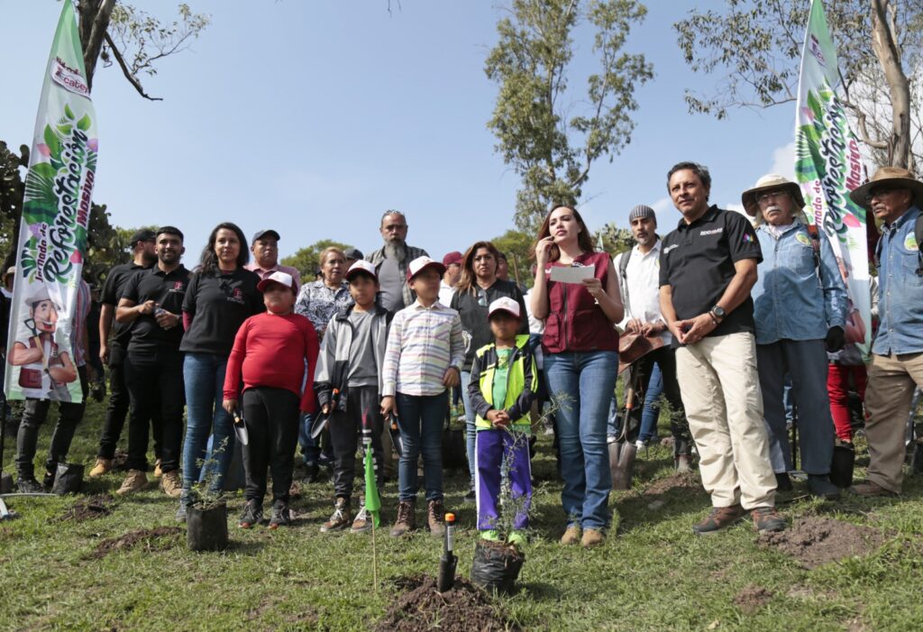 Realizan mega jornada de reforestación en la Sierra de Guadalupe, en Ecatepec