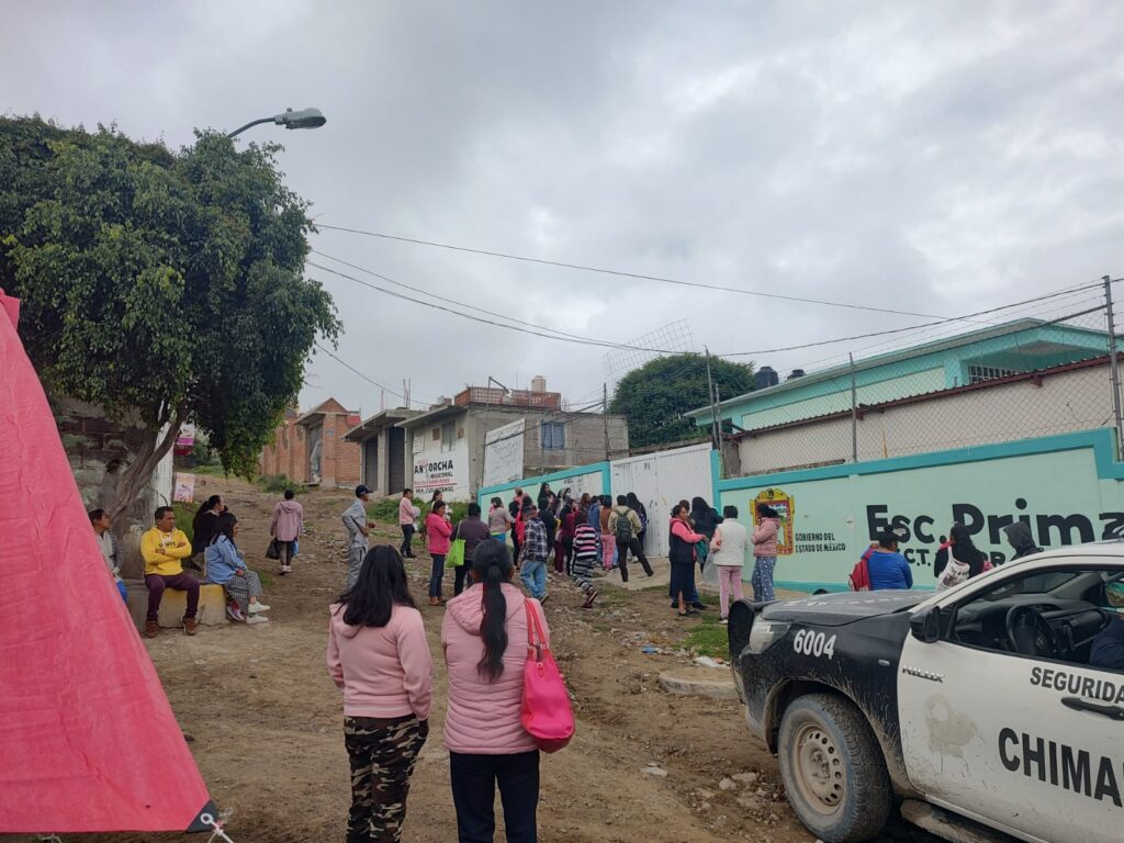 Apoyarán economía de familias para evitar deserción escolar; regresaron a clases más de 132 mil alumnos, en Chimalhuacán