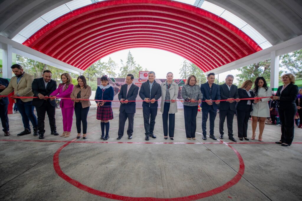 Inauguran obras en escuelas en regreso a clases, en Coacalco