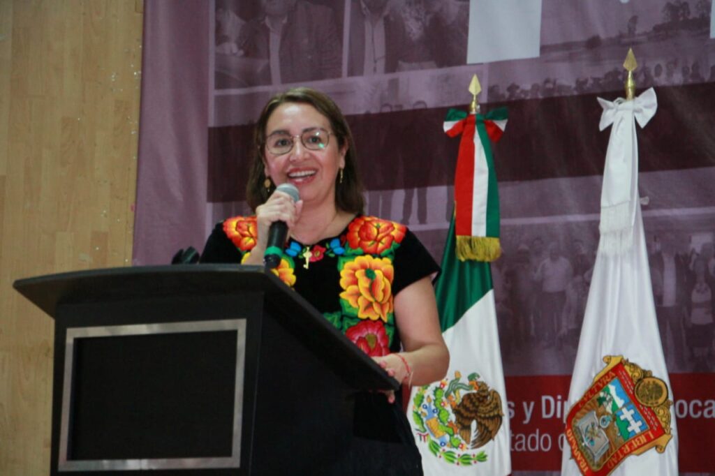 Azucena Cisneros Coss