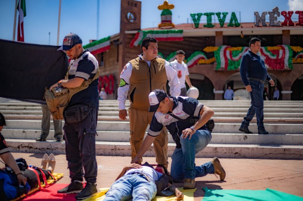 Desalojan con orden y en calma oficinas de gobierno en Coacalco