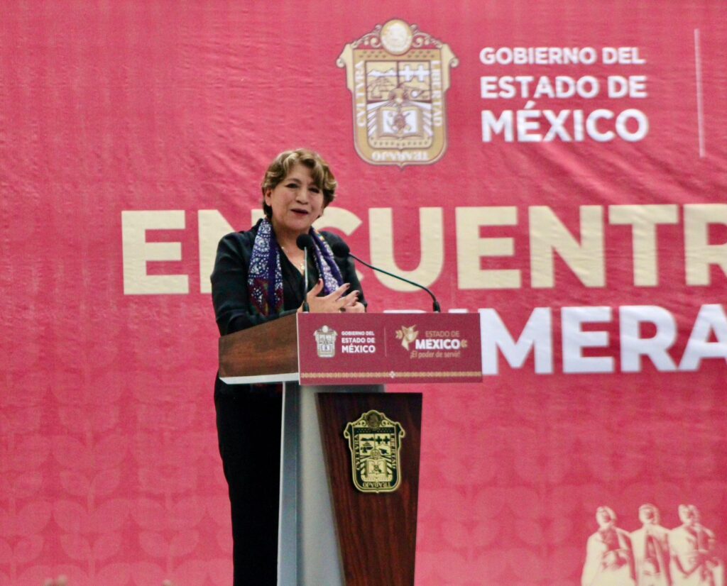 En accidentada primera gira como gobernadora Edomex, Delfina Gómez entregó e inició obras de infraestructura hidráulica y urbana, en Ecatepec