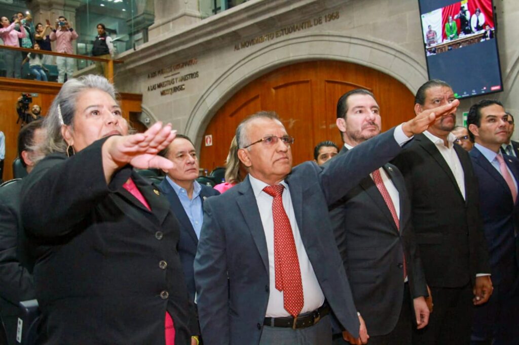 Raúl Ponce Elizalde tomó protesta como diputado del Distrito 42, de Ecatepec