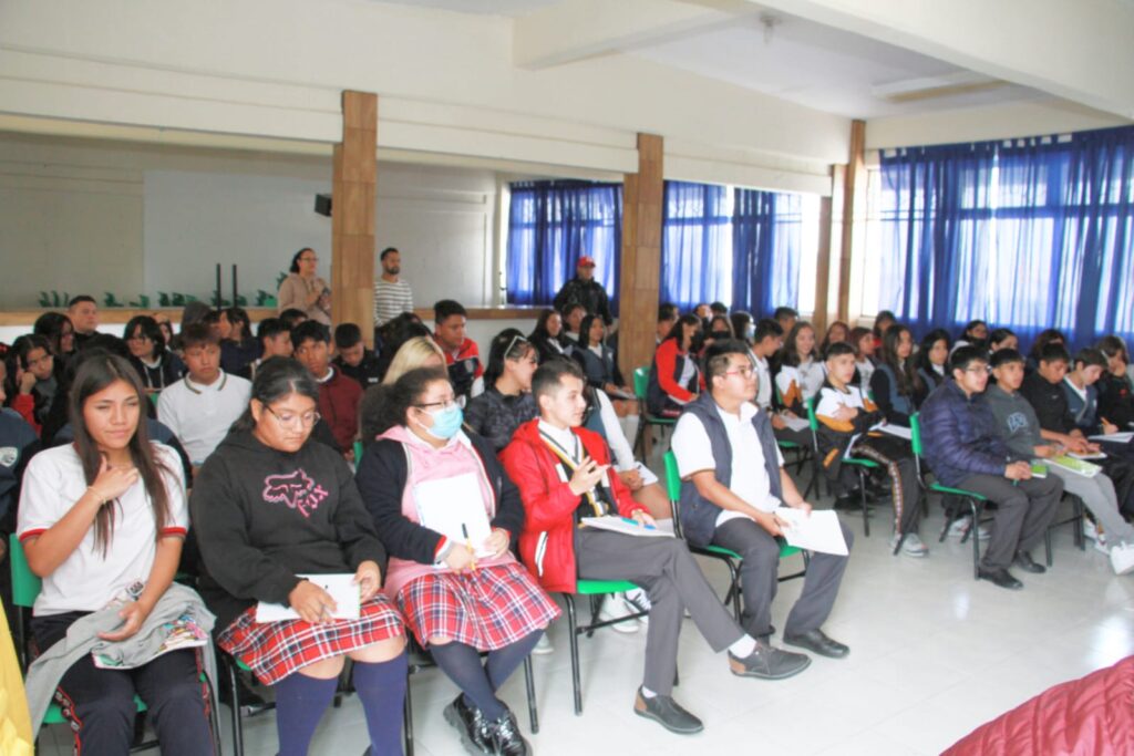 Llevan Talleres de Vida Adolescente a estudiantes de educación media superior, en Ecatepec