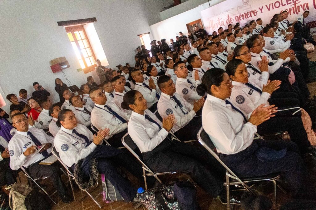 Gobierno de Chimalhuacán y Codhem capacitan a policías y servidores públicos en «Alerta de Violencia de Género contras las Mujeres»