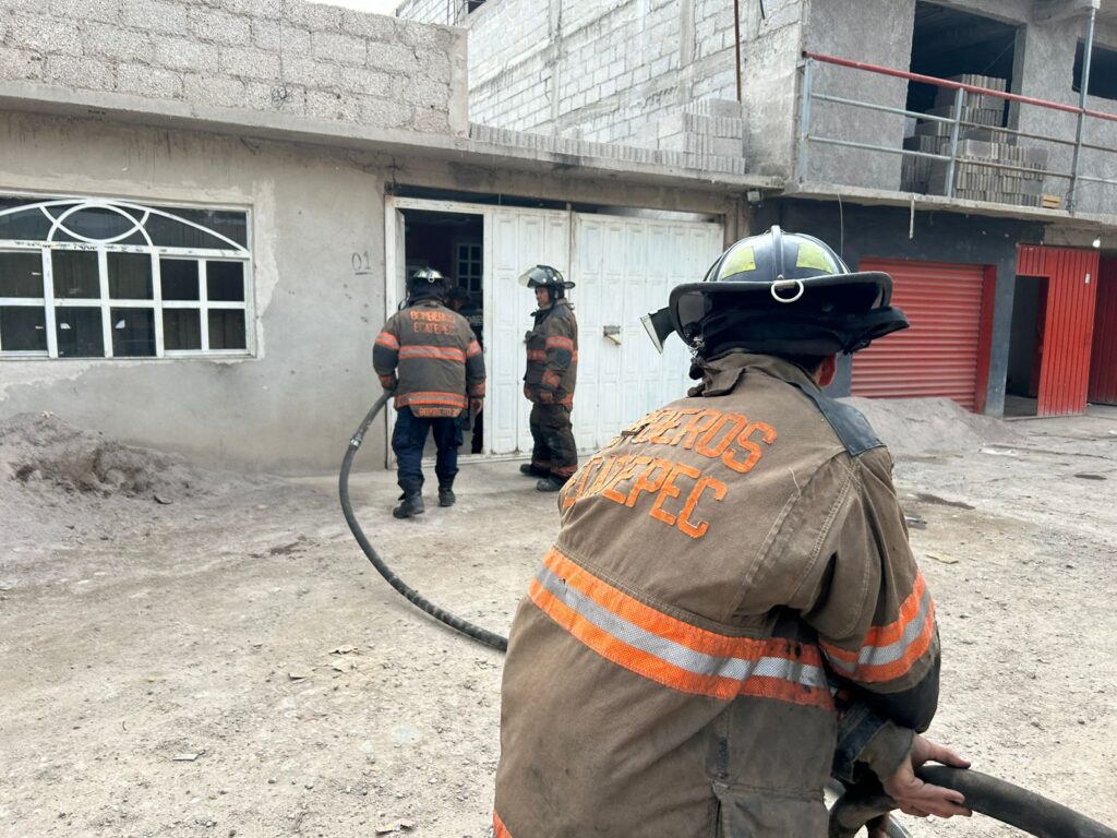 Localizan toma clandestina de gasolina en el Charco, en Ecatepec; decomisan 780 litros