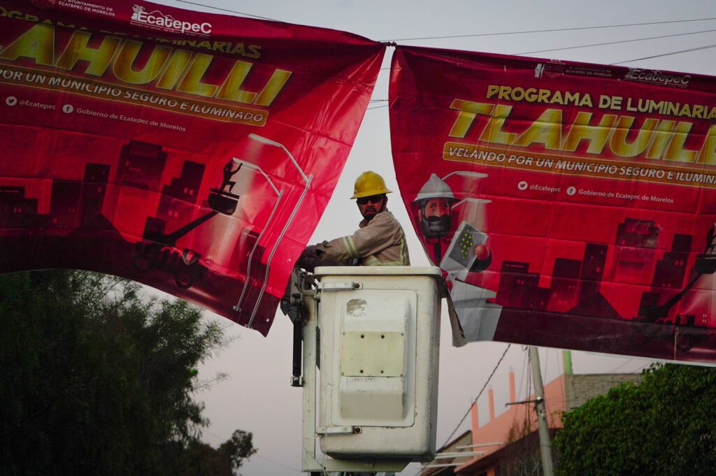 Renuevan casi 58 mil lámparas obsoletas por luminarias ahorradoras LED, en Ecatepec