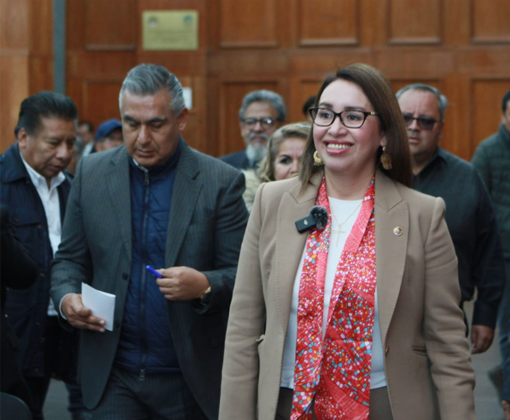 Azucena Cisneros: “investigaciones en mi contra, falsas; son guerra sucia”