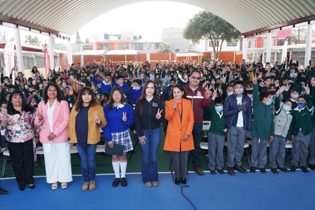 Entregan arcotechos a escuelas públicas de Ecatepec