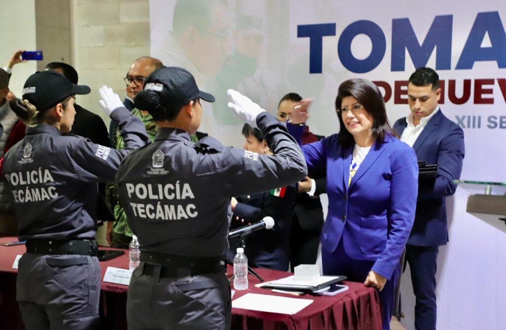 Toman protesta 33 nuevos elementos de Guardia Civil y entregan 5 patrullas, en Tecámac