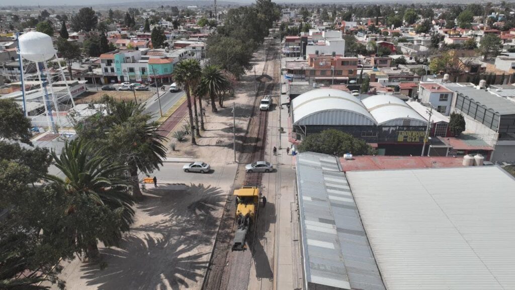 Supervisan avances en la rehabilitación integral del Bulevard Ojo de Agua, en Tecámac