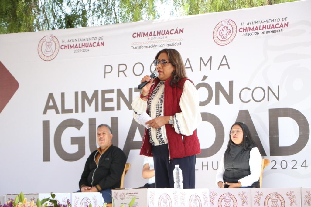 Más obras y mejores servicios para las familias de Chimalhuacán este año: Xóchitl Flores Jiménez