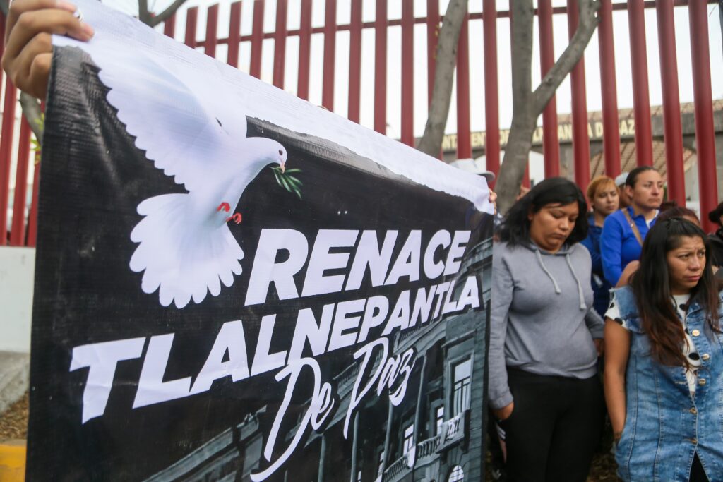 Tlalnepantla: vecinos, comerciantes y transportistas marchan para exigir seguridad