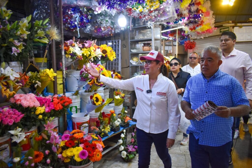 Atención a seguridad y alumbrado ofrece Azucena Cisneros a comerciantes