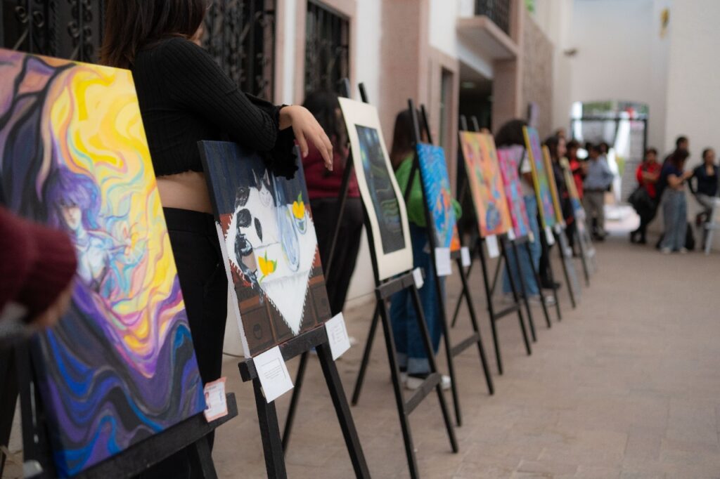 Semana de Artes Plásticas con talento de artistas y estudiantes, en Coacalco