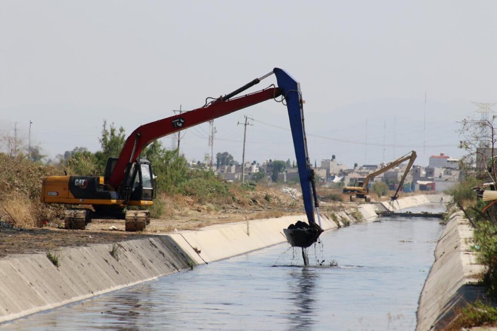 Conagua y gobierno municipal limpian Dren Chimalhuacán II