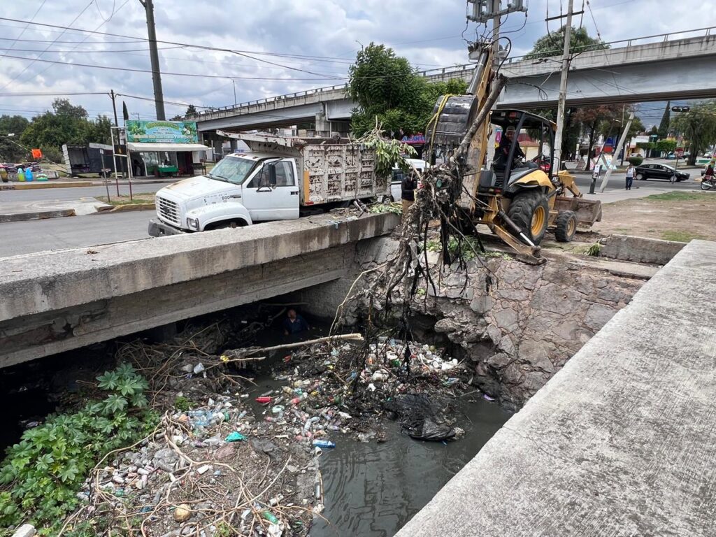 Coacalco: limpian drenajes, barrancas y Dren de Cartagena para evitar inundaciones