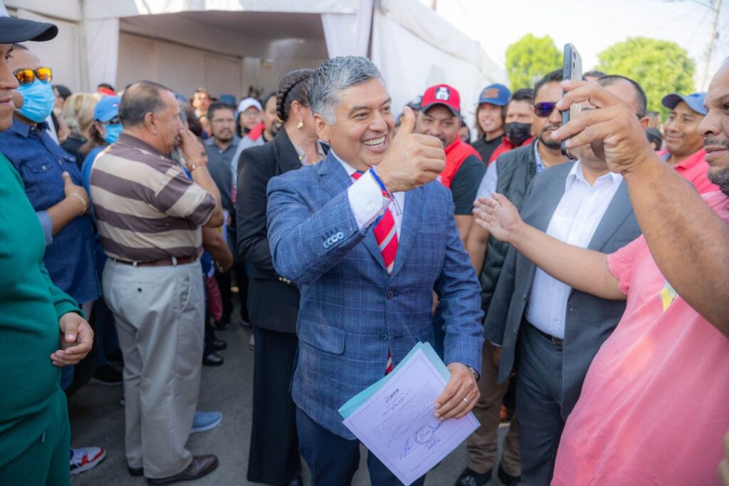 David Sánchez Isidoro recibió constancia como alcalde de Coacalco