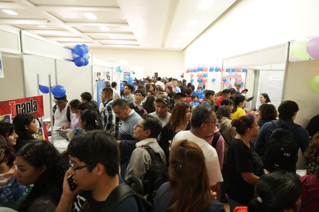 Ofrecen más de 2 mil plazas en la Feria de empleo, en Tecámac