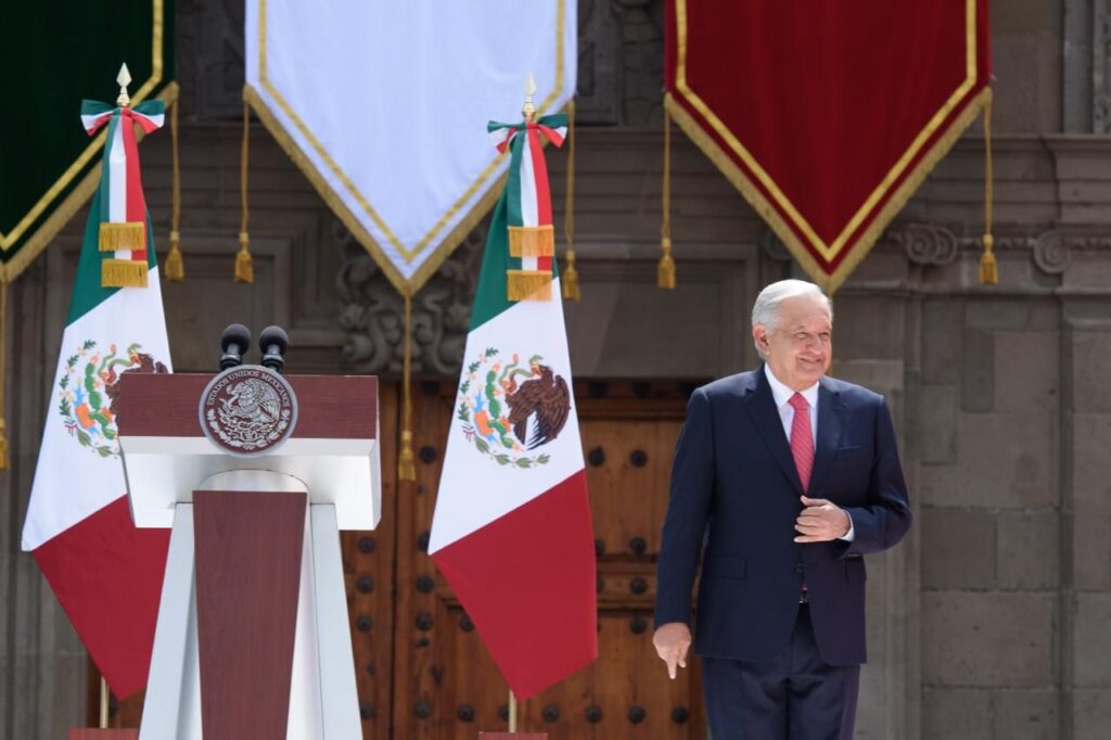 Diario Ejecutivo/¡Ya basta de complejos!: AMLO/Roberto Fuentes Vivar