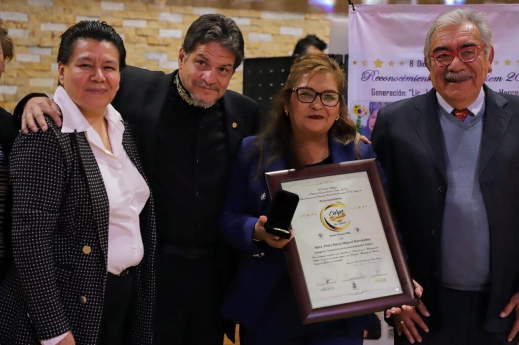 Otorgan a Rocío Miguel Hernández el reconocimiento “Carpe Diem”