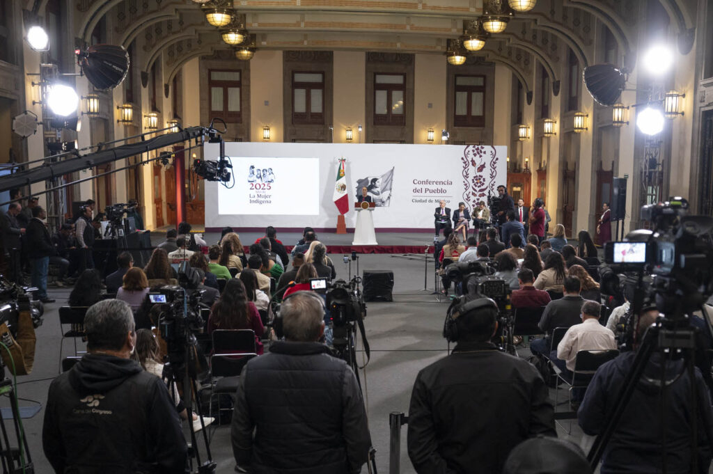 Diario Ejecutivo/Los comentócratas de la libertad de prensa/Roberto Fuentes Vivar