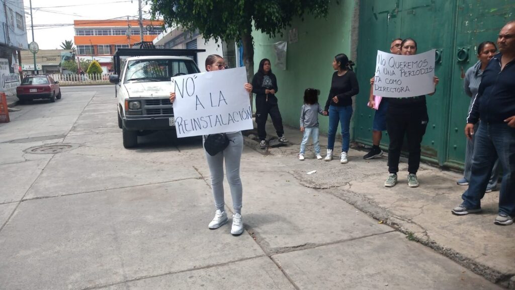 Funcionarios educativos Edomex detrás de grupos violentos; impiden reinstalación de directora en Chimalhuacán