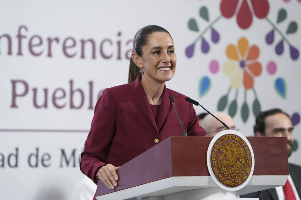 Diario Ejecutivo/Primer año: acumulación histórica de reservas/Roberto Fuentes Vivar