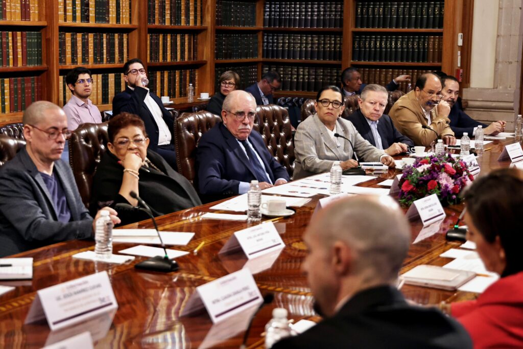 INE y Comisión Presidencial acuerdan trabajo conjunto para la Reforma Electoral