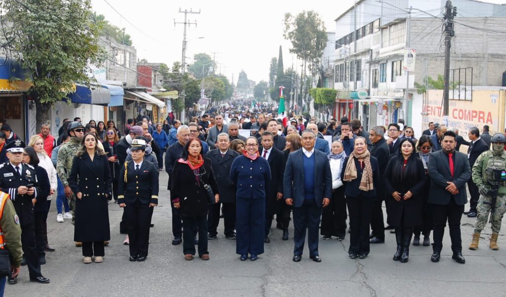 Con desfile recuerdan el 210 aniversario luctuoso del Generalísimo José María Morelos