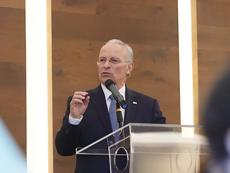 Diario Ejecutivo/Derecha sin ideología, pero con intereses/Roberto Fuentes Vivar