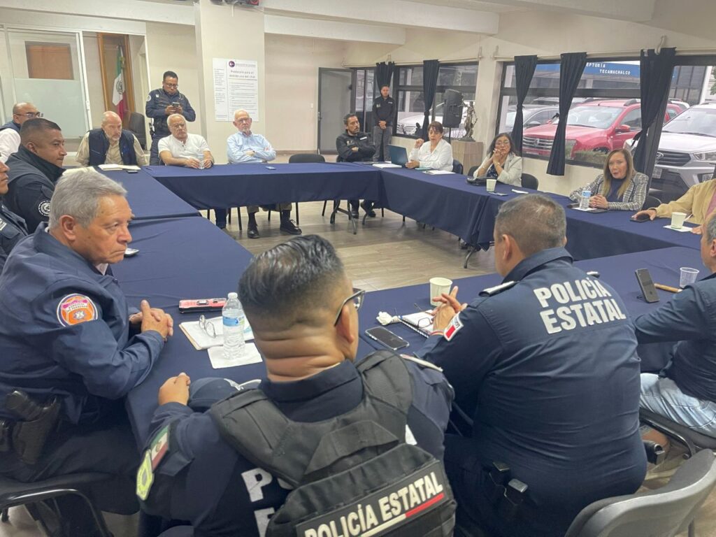 Colonos de Tecamachalco y autoridades refuerzan coordinación para fortalecer la seguridad en la zona