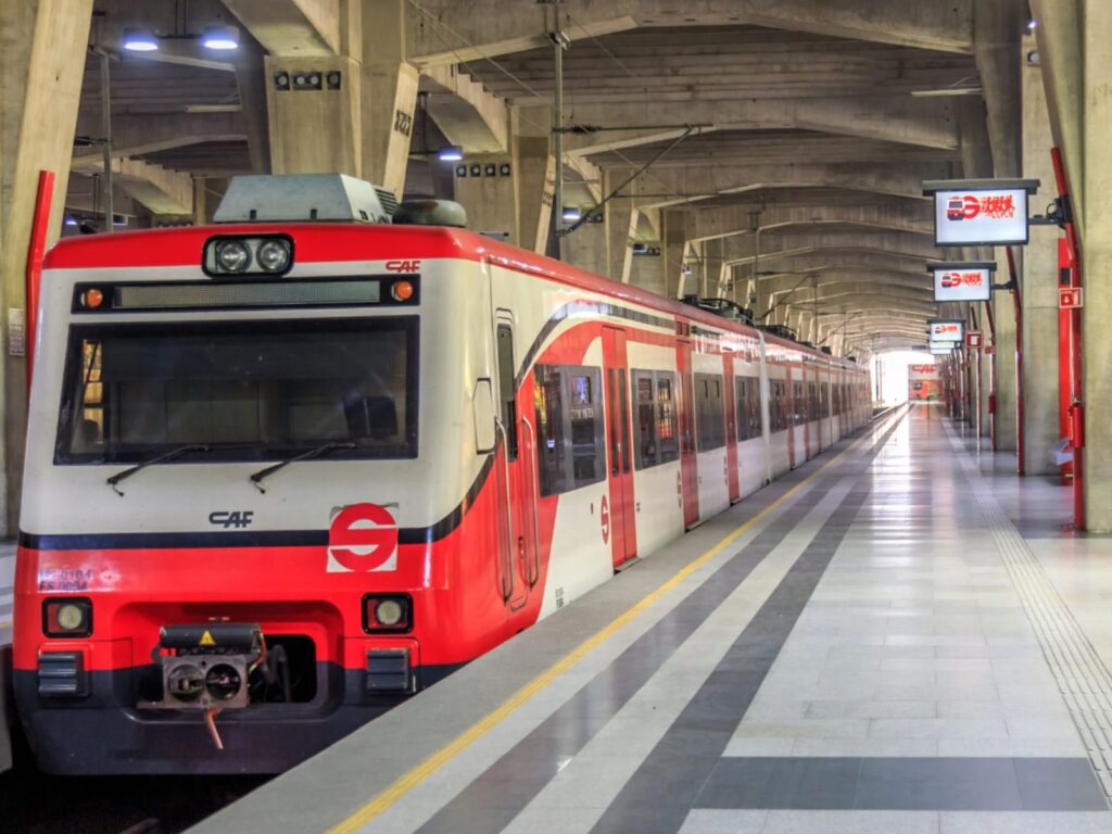 Gobierno adquirirá Tren Suburbano; pasa de manos de privados al pueblo de México: Claudia Sheinbaum