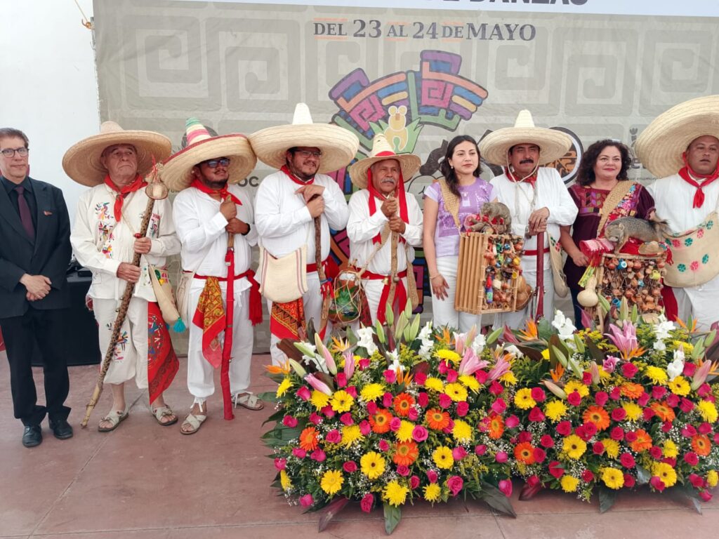 Festival de danzas Azcaxuch en Tepetlaoxtoc
