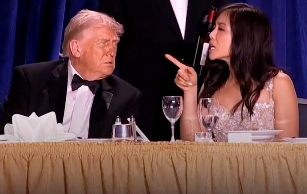 Diario Ejecutivo/Crónica de un (¿auto?) atentado a Trump/Roberto Fuentes Vivar