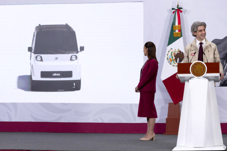 Auto eléctrico mexicano