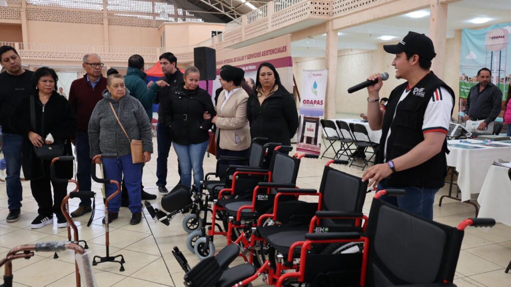 Acercan servicios de salud y asistencia social a familias de Santa Maria Ozumbilla, en Tecámac