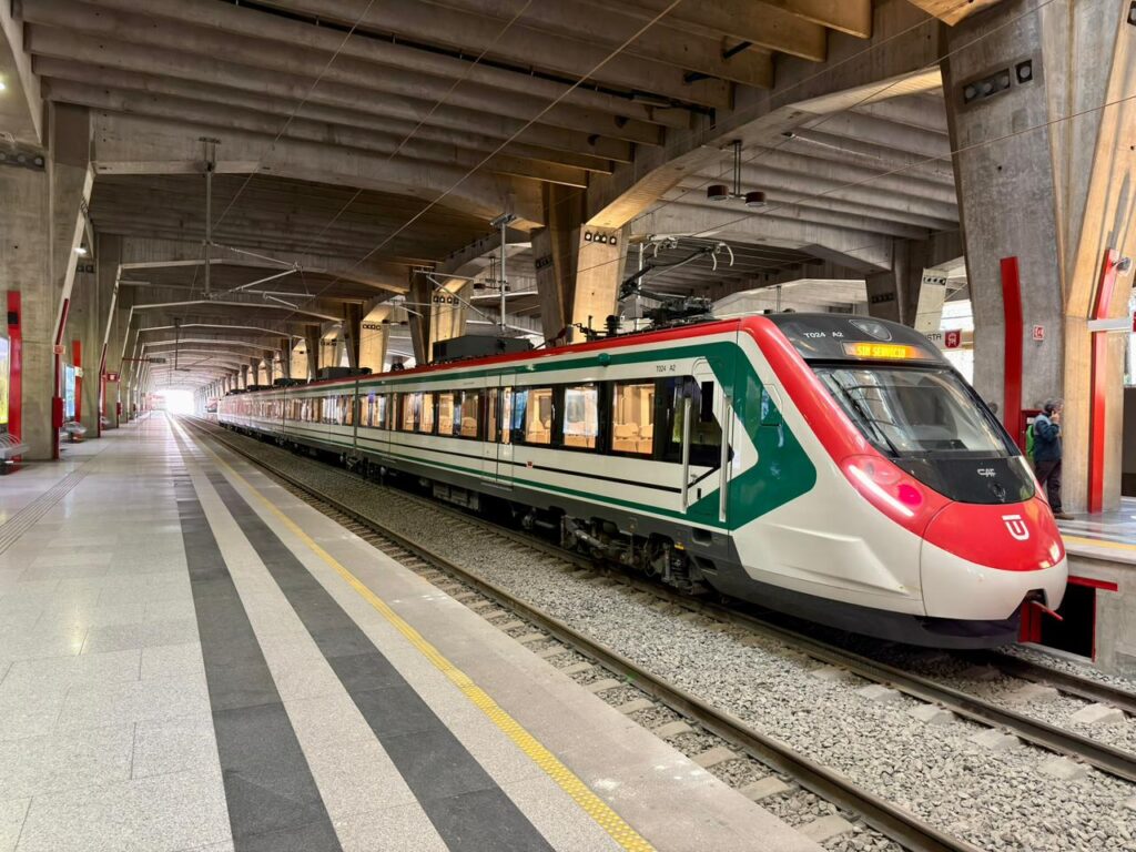 Otorgó SICT título de asignación del tren Lechería-AIFA a Banobras