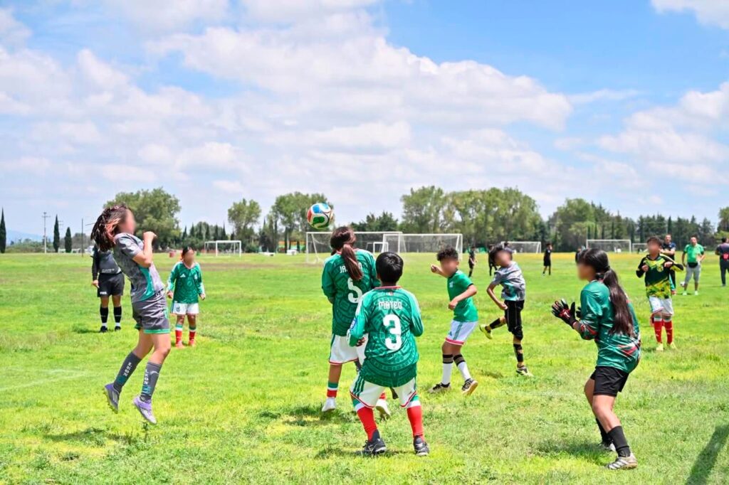 Impulsan actividades deportivas y la convivencia familias a través de Imdeporte, en Tecámac