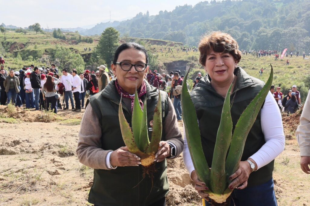 Economía Ambiental/Rosa Icela Rodríguez, de la moto al azadón y el maguey/Víctor Zendejas Orozco
