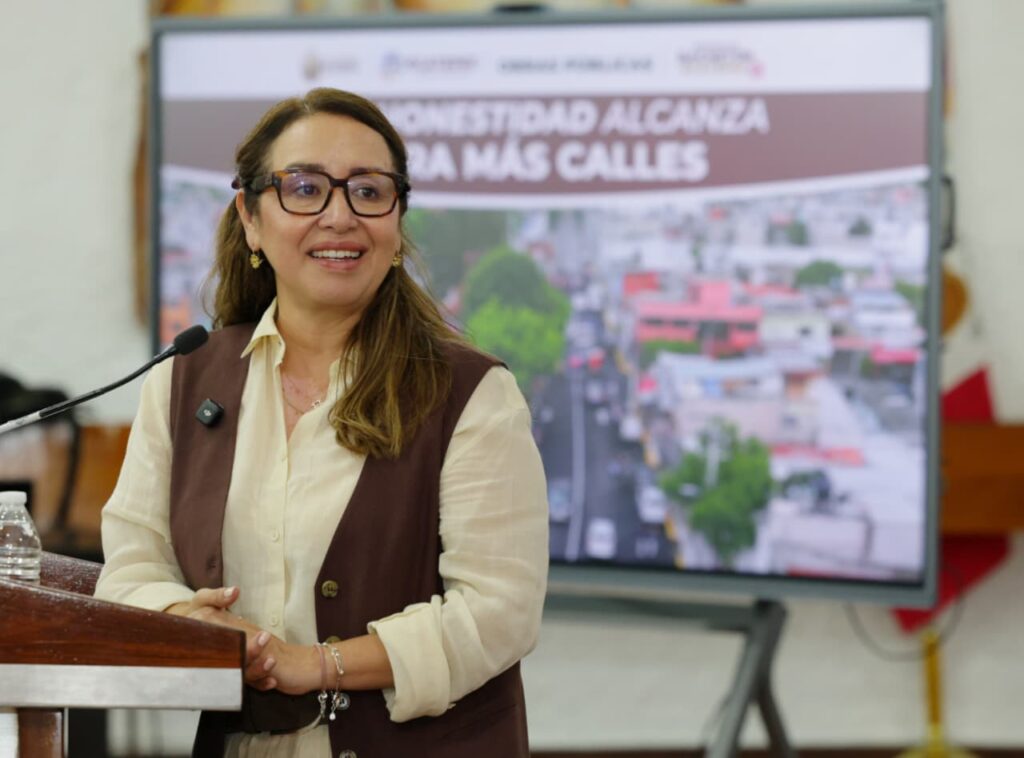 Más de 2 mil 400 calles han sido reparadas en poco más de año y medio en Ecatepec