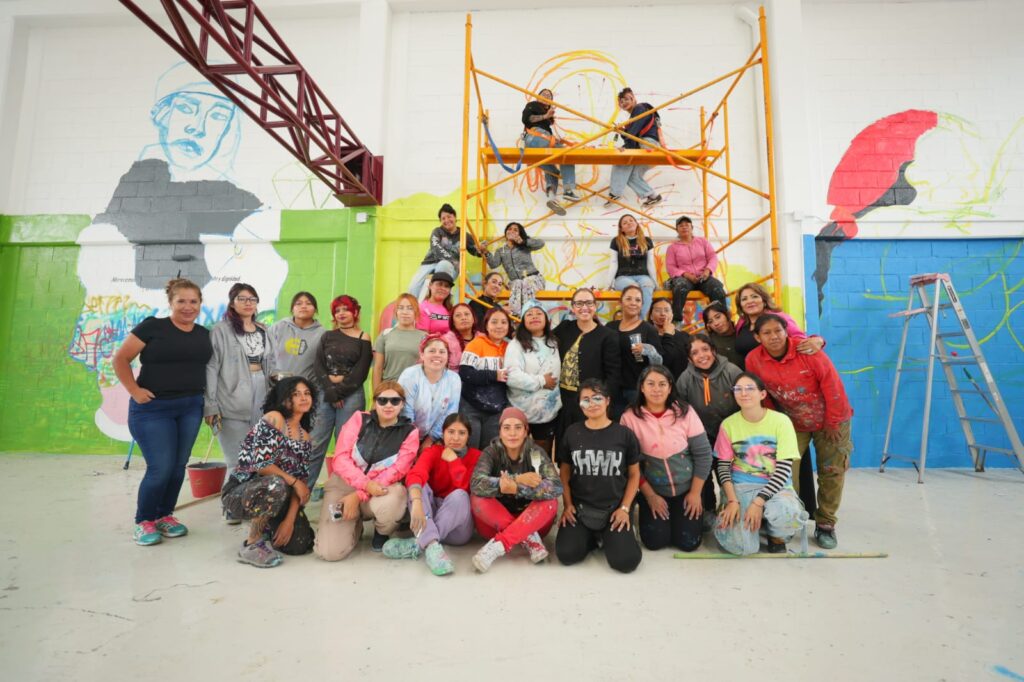 Impulsan programa de arte urbano con murales femeninos en el nuevo Centro LIBRE, en Ecatepec
